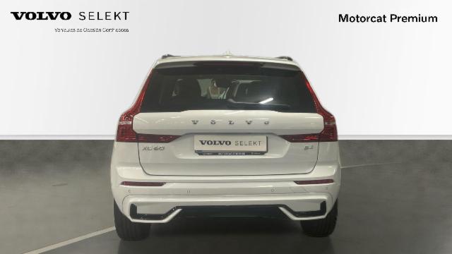 Volvo  XC60 B4 (D) PLUS DARK AUTO